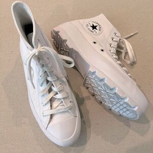 Converse All Star Chuck’s Lugged Leather Hi Sz 9  Excellent Pre Owned Condition